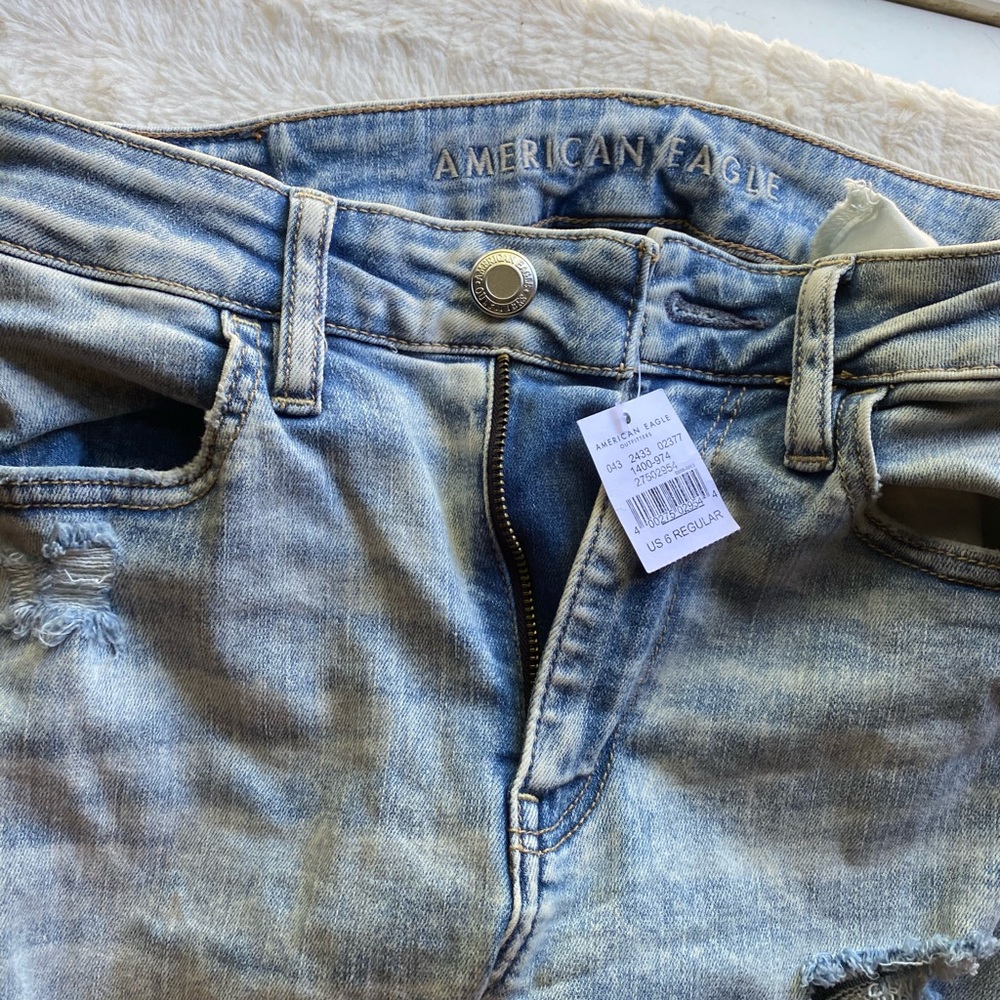 NWT American Eagle super stretch distressed jeans - Picture 4 of 8